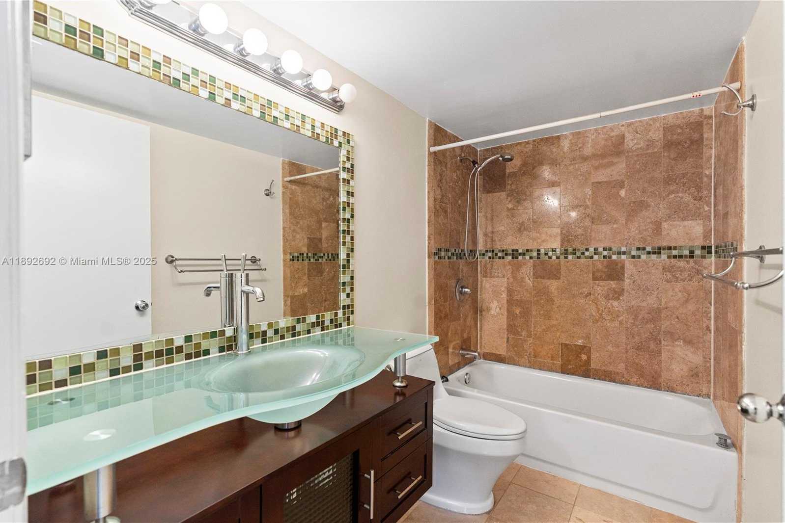 Small Image of 19655 EAST COUNTRY CLUB DR #6501, Aventura Number 17