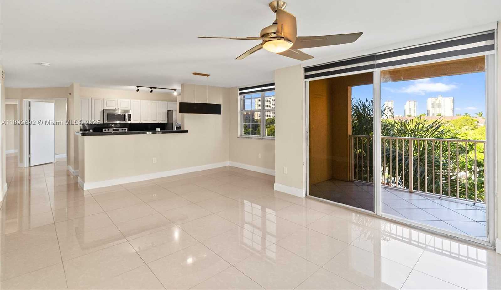 Small Image of 19655 EAST COUNTRY CLUB DR #6501, Aventura Number 3