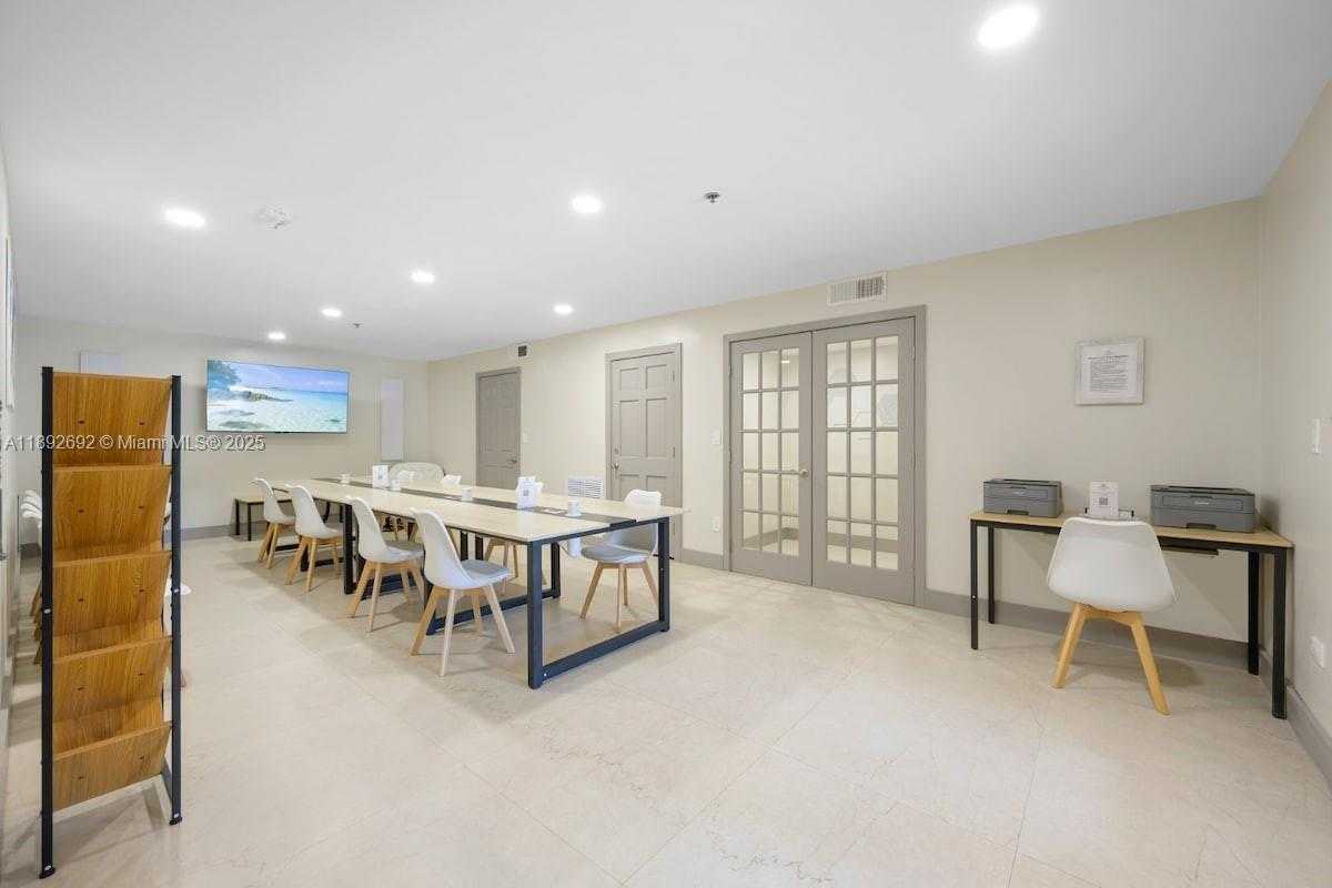Small Image of 19655 EAST COUNTRY CLUB DR #6501, Aventura Number 33