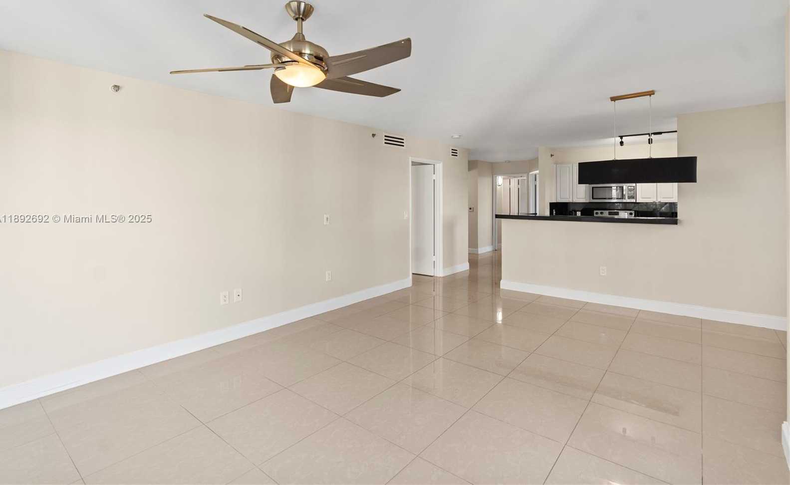 Small Image of 19655 EAST COUNTRY CLUB DR #6501, Aventura Number 4