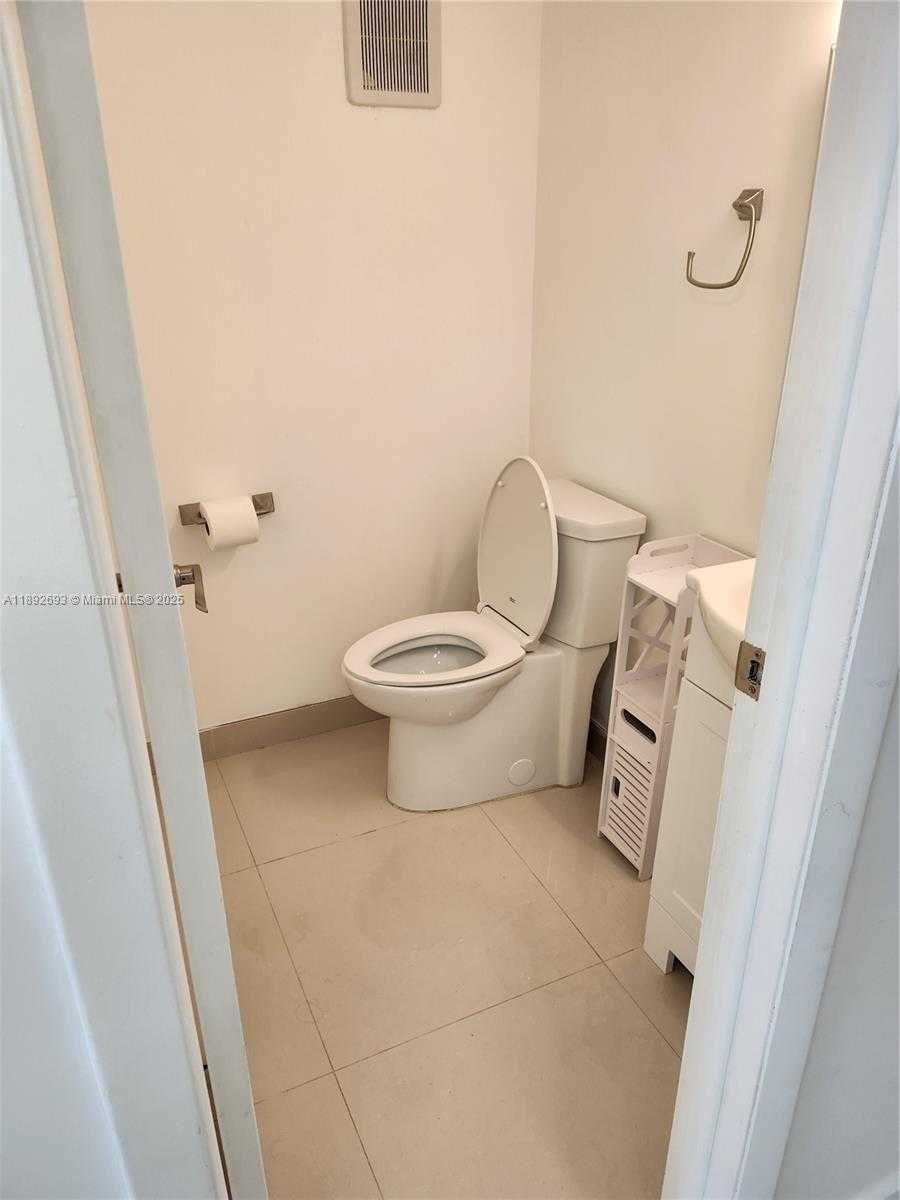 Small Image of 950 EUCLID AVE #108, Miami Beach Number 12