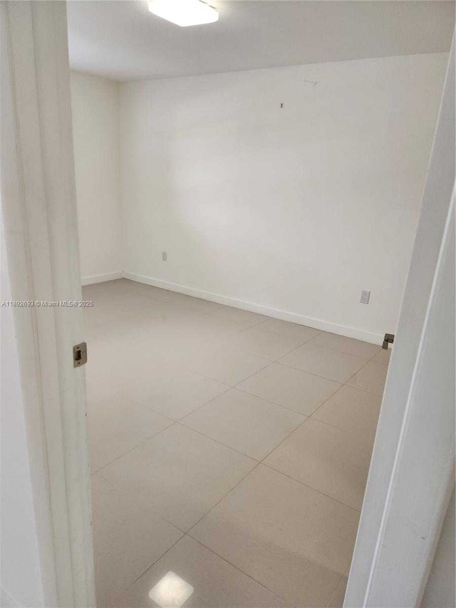 Small Image of 950 EUCLID AVE #108, Miami Beach Number 17