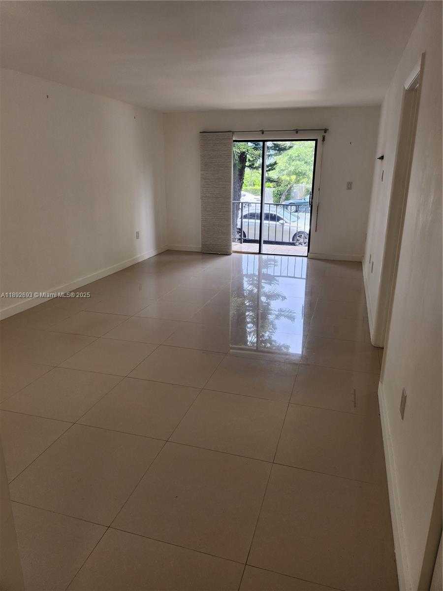 Small Image of 950 EUCLID AVE #108, Miami Beach Number 2