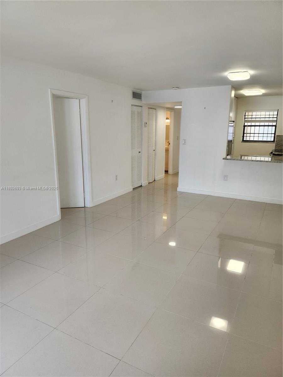 Small Image of 950 EUCLID AVE #108, Miami Beach Number 4