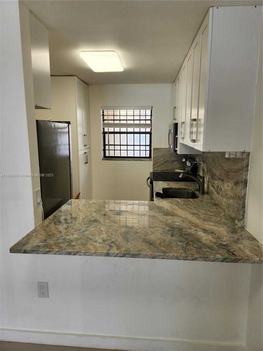 Small Image of 950 EUCLID AVE #108, Miami Beach Number 6