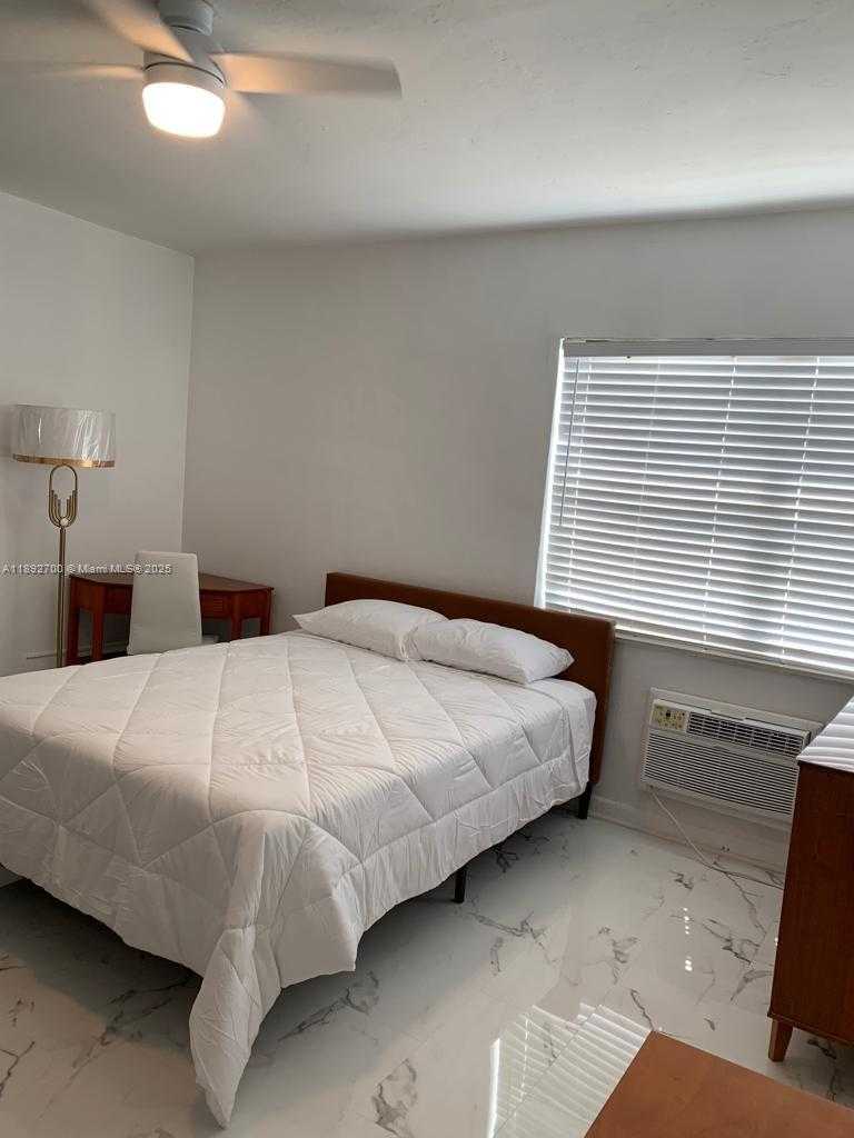 Small Image of 545 MICHIGAN AVE #7, Miami Beach Number 10