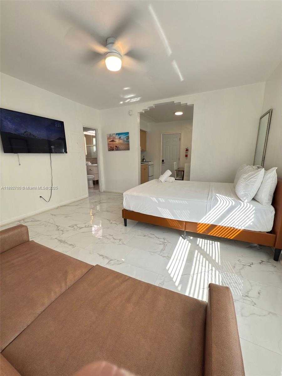 Small Image of 545 MICHIGAN AVE #7, Miami Beach Number 12