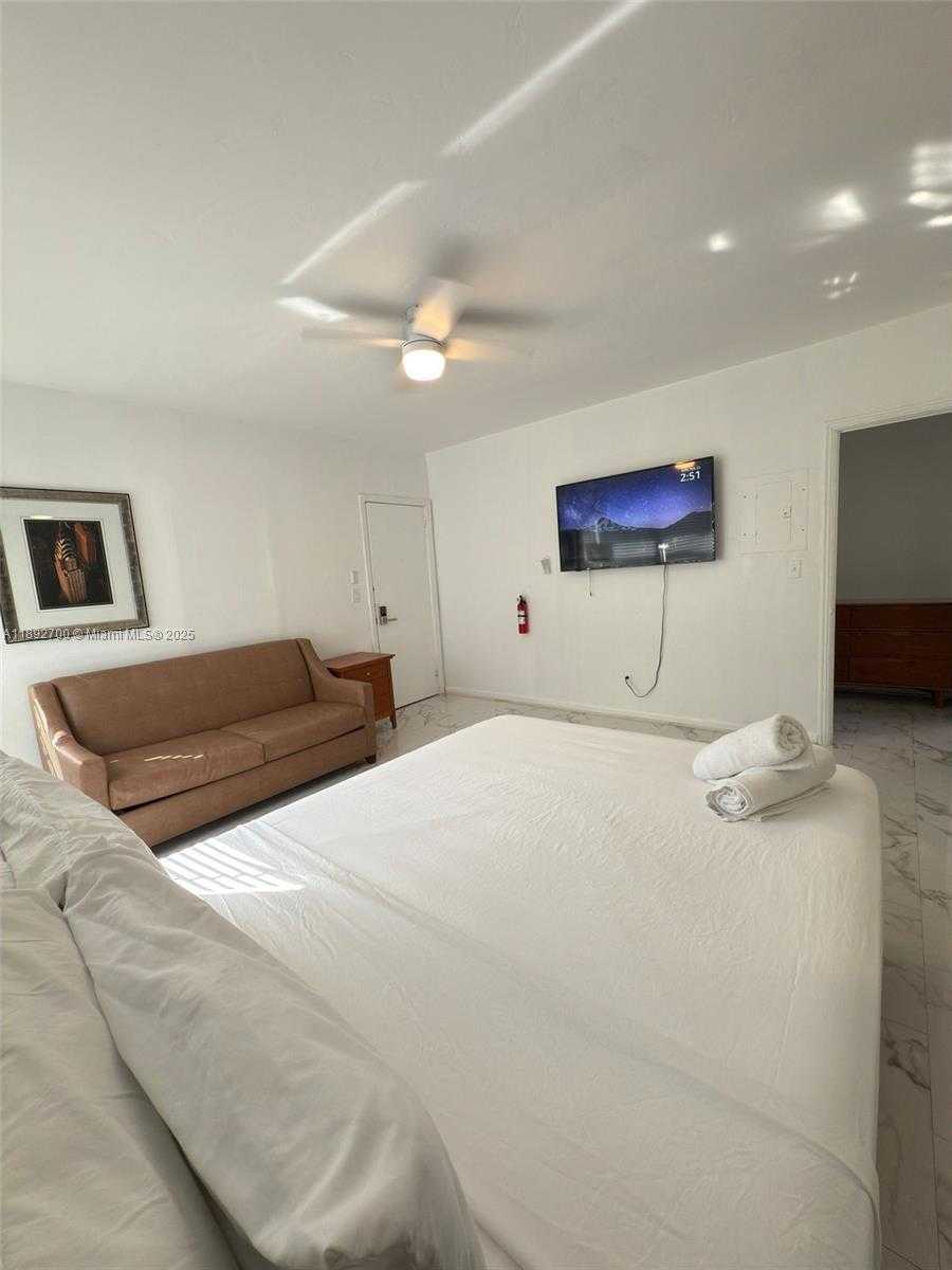 Small Image of 545 MICHIGAN AVE #7, Miami Beach Number 13