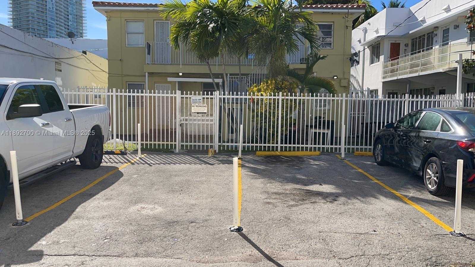 Small Image of 545 MICHIGAN AVE #7, Miami Beach Number 2