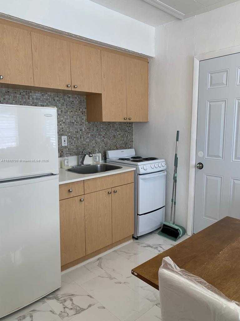 Small Image of 545 MICHIGAN AVE #7, Miami Beach Number 7