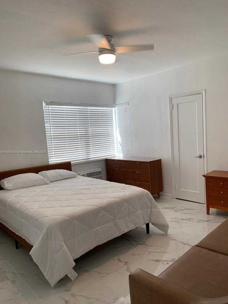 Small Image of 545 MICHIGAN AVE #7, Miami Beach Number 9