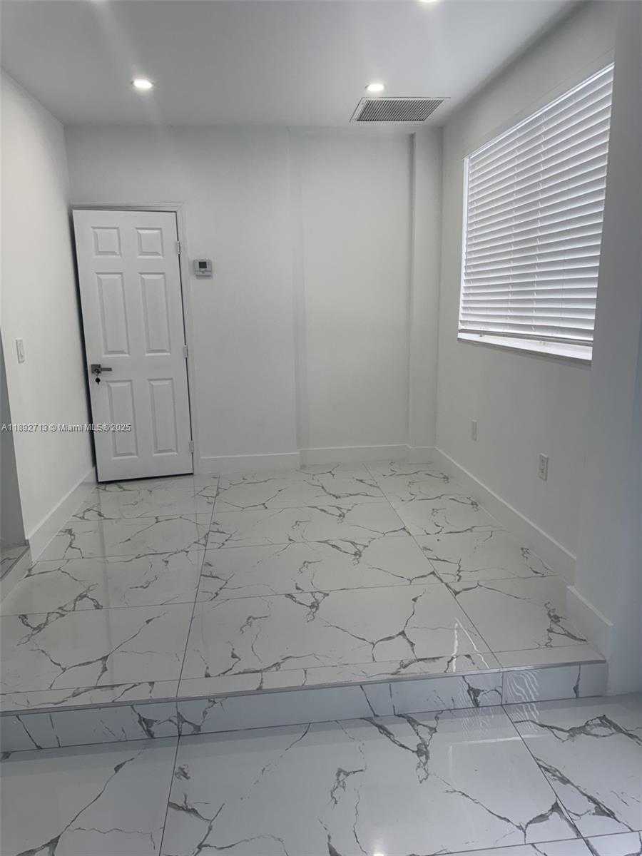 Small Image of 345 SOUTH WEST 49TH AVE, Miami Number 19