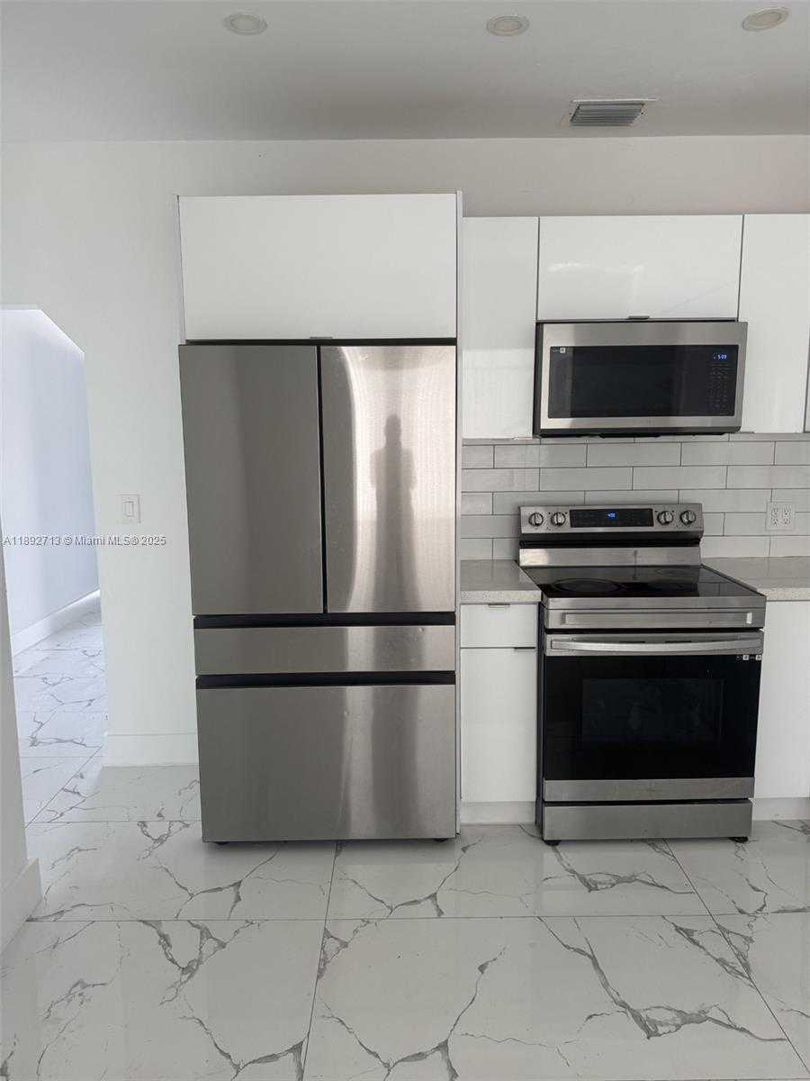 Small Image of 345 SOUTH WEST 49TH AVE, Miami Number 2