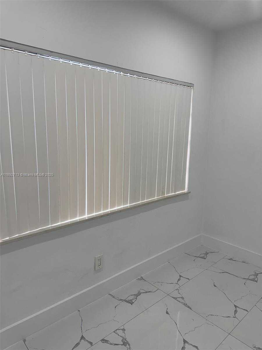 Small Image of 345 SOUTH WEST 49TH AVE, Miami Number 22