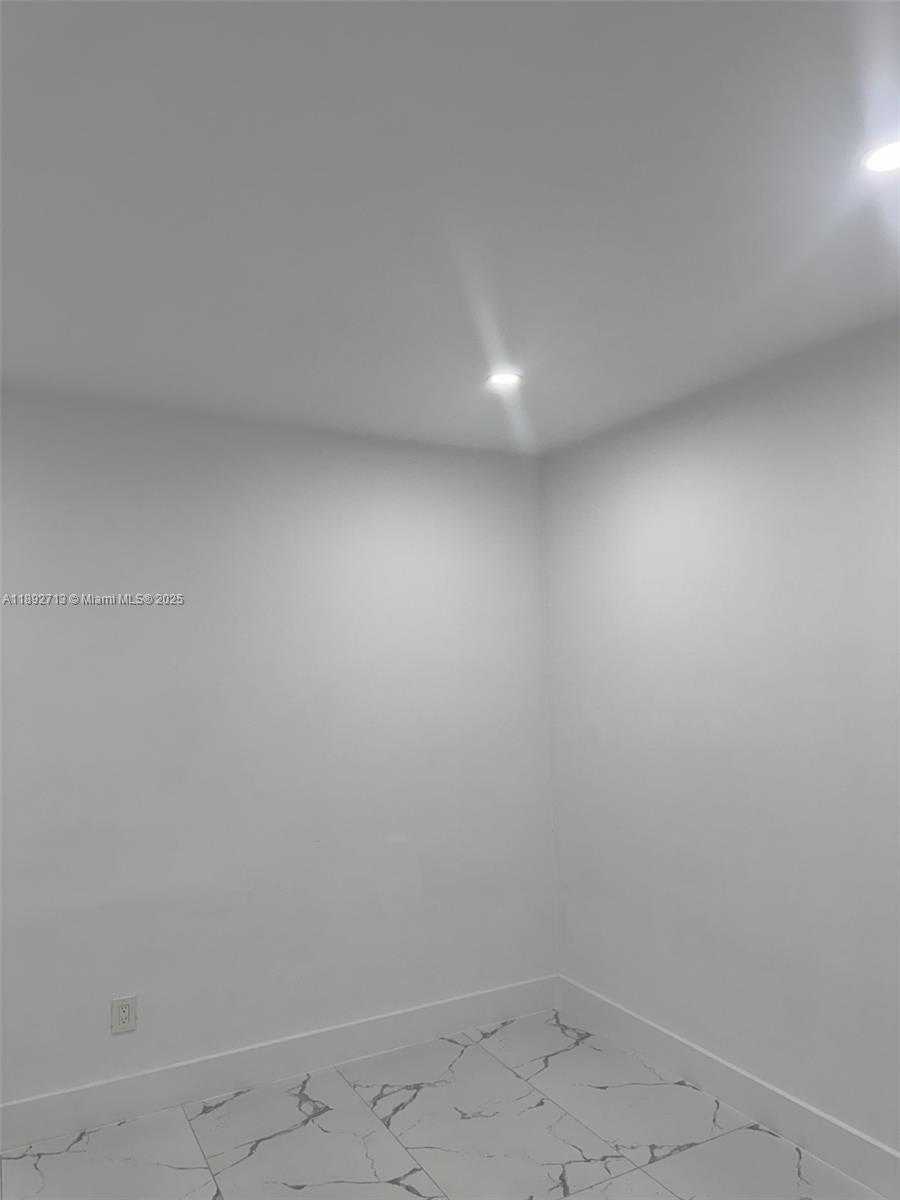 Small Image of 345 SOUTH WEST 49TH AVE, Miami Number 23