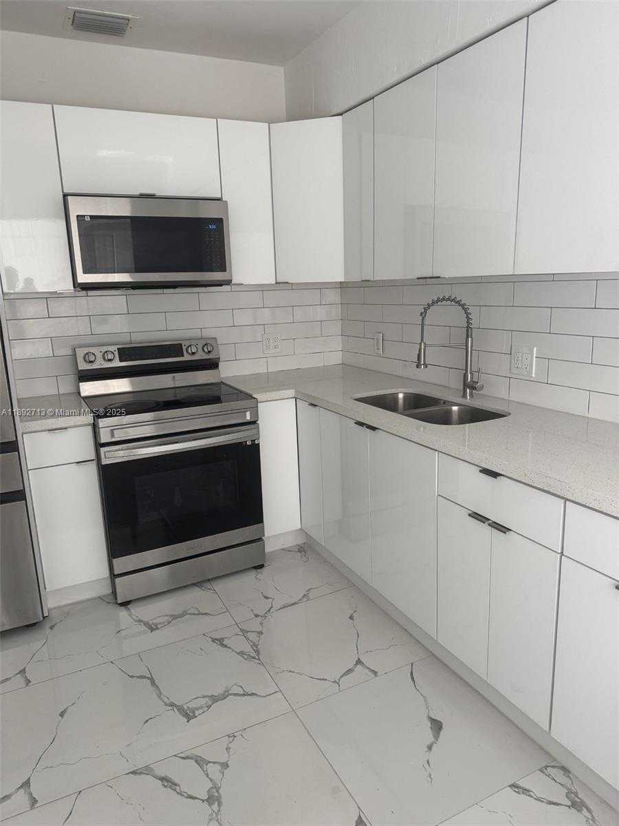 Small Image of 345 SOUTH WEST 49TH AVE, Miami Number 3