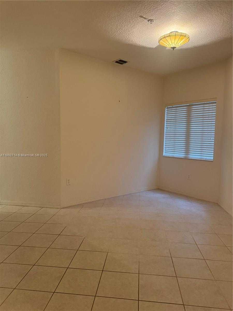 Small Image of 5650 NORTH WEST 115TH CT #104, Doral Number 5