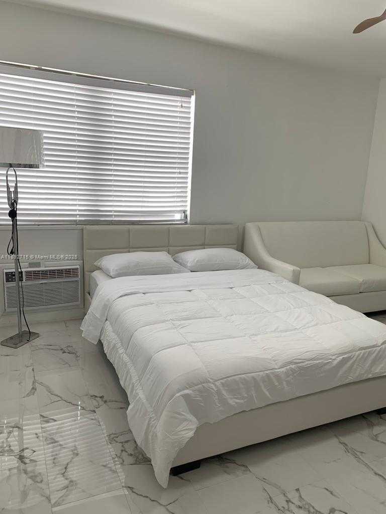 Small Image of 545 MICHIGAN AVE #8, Miami Beach Number 9