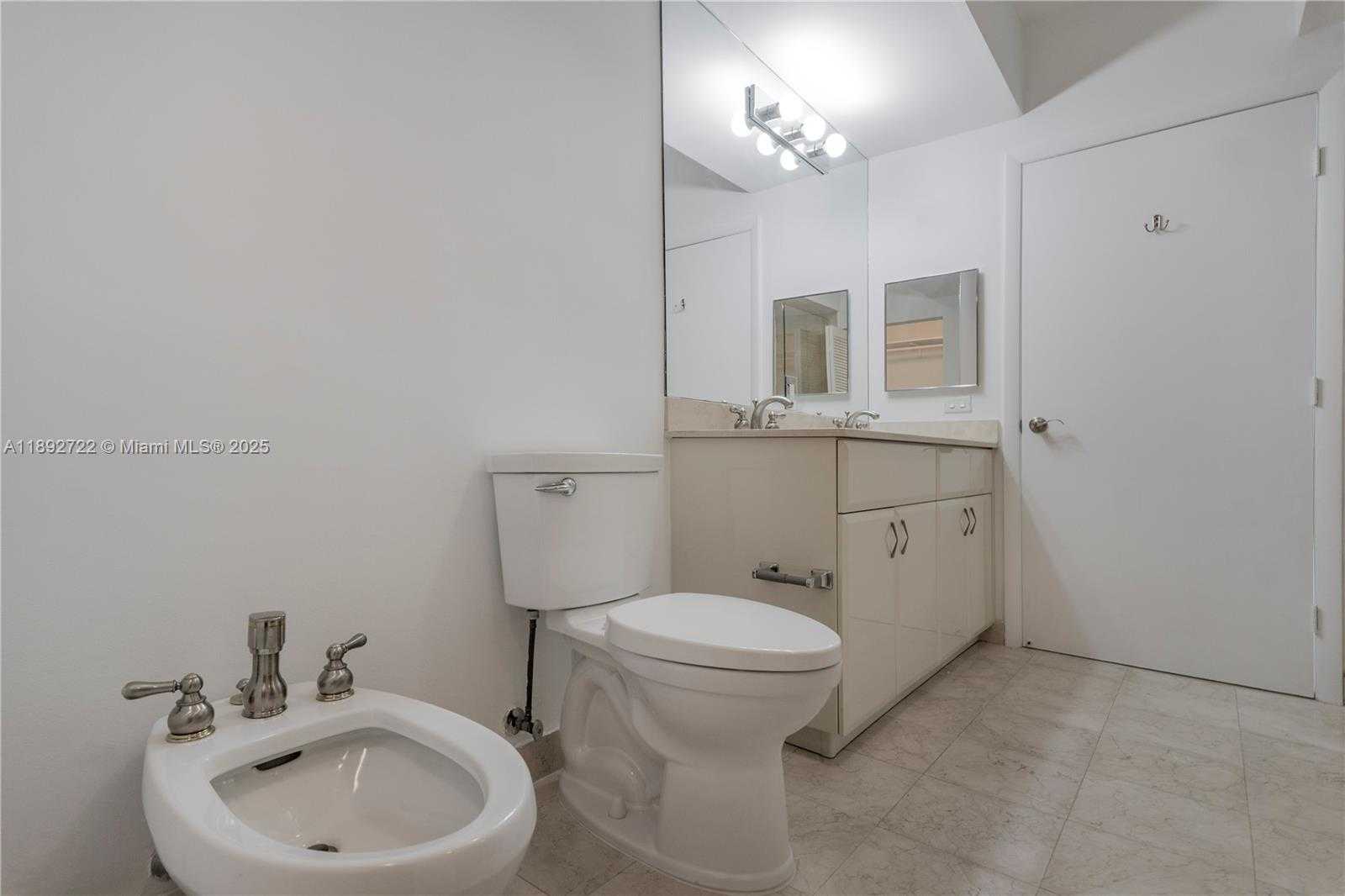 Small Image of 6365 COLLINS AVE #804, Miami Beach Number 31