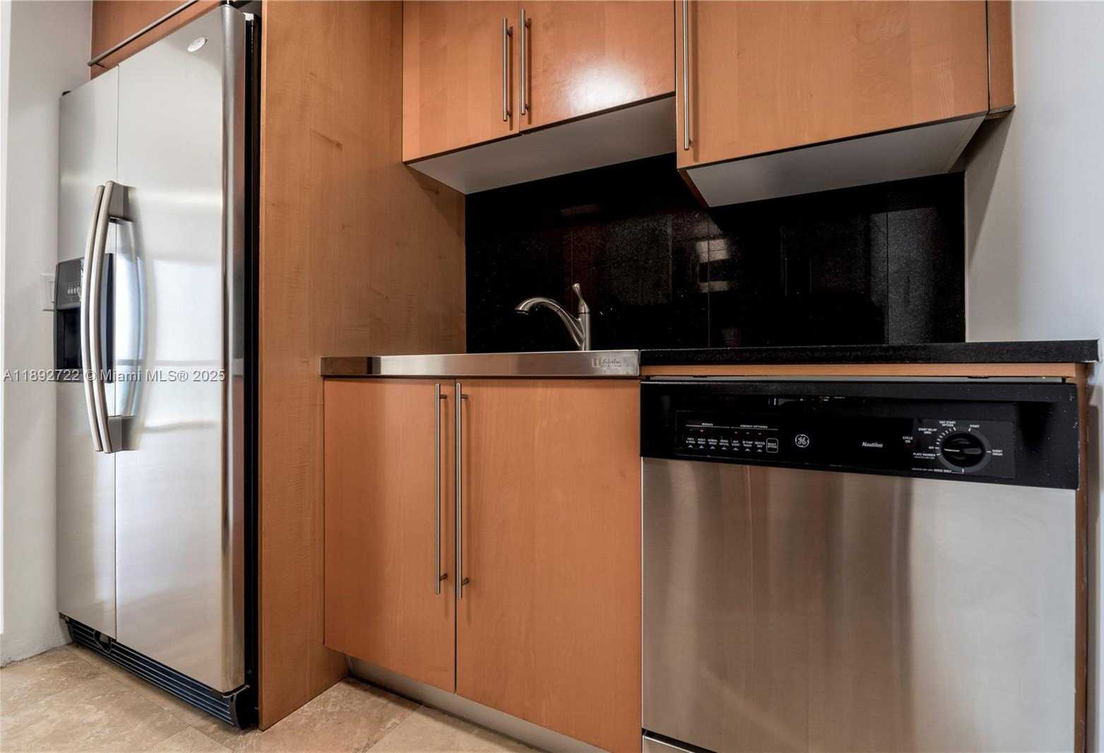 Small Image of 6365 COLLINS AVE #804, Miami Beach Number 5