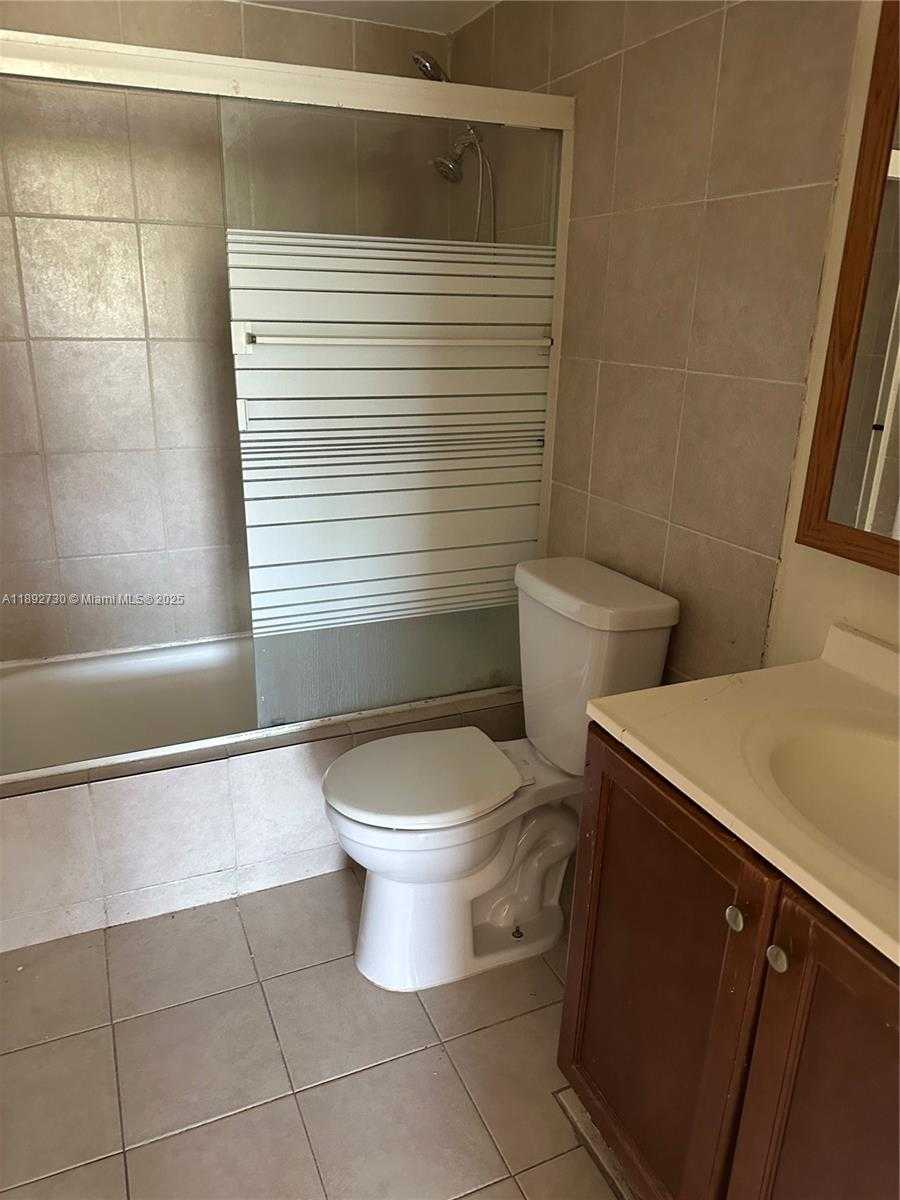 Small Image of 16465 NORTH EAST 22ND AVE #204, North Miami Beach Number 6