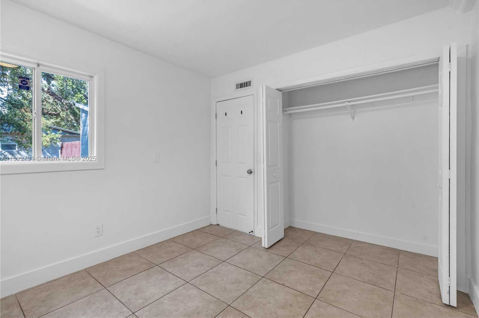 Small Image of 4111 SOUTH WEST 33RD ST #B, West Park Number 5