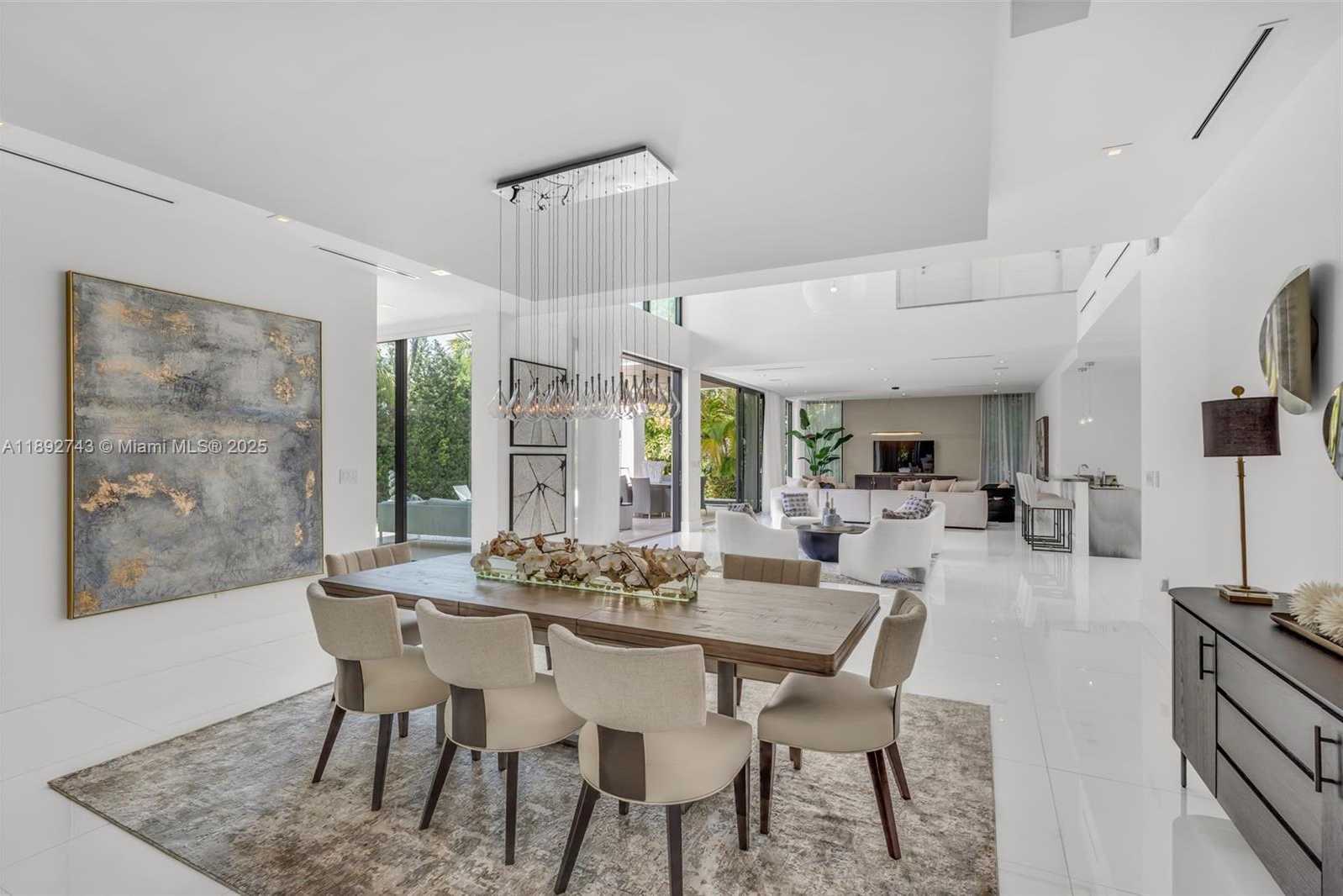Small Image of 124 PARK DR, Bal Harbour Number 17