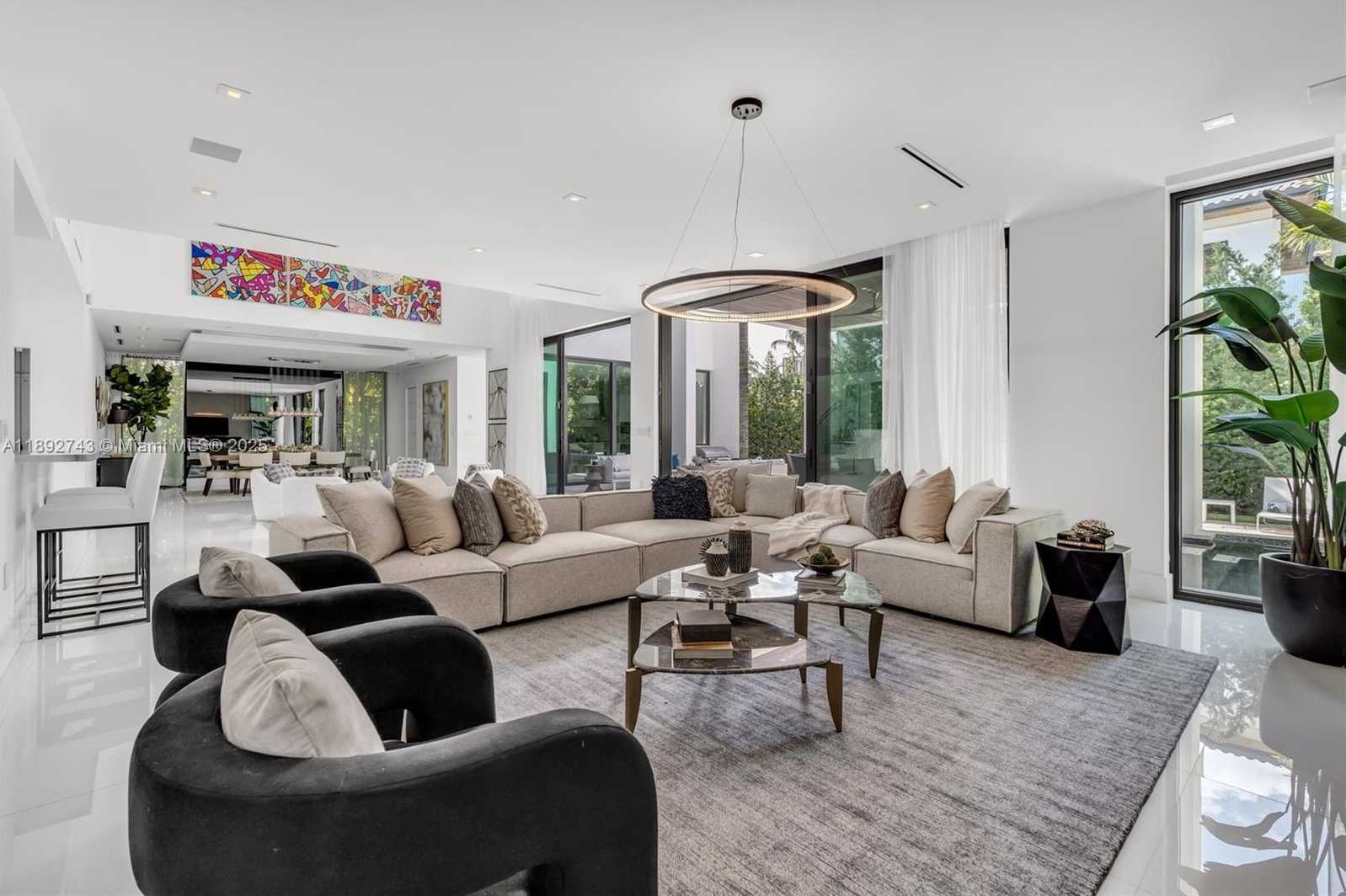 Small Image of 124 PARK DR, Bal Harbour Number 22