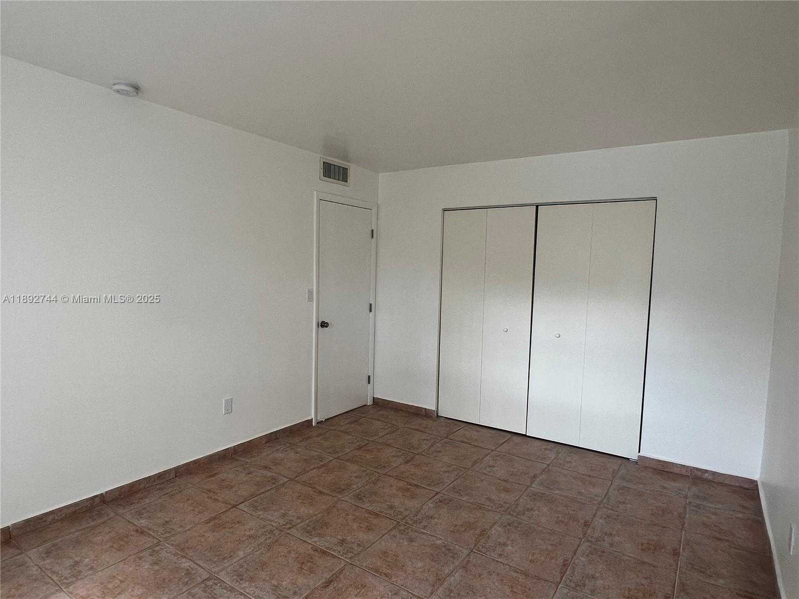 Small Image of 10756 NORTH KENDALL DR #J5, Miami Number 11