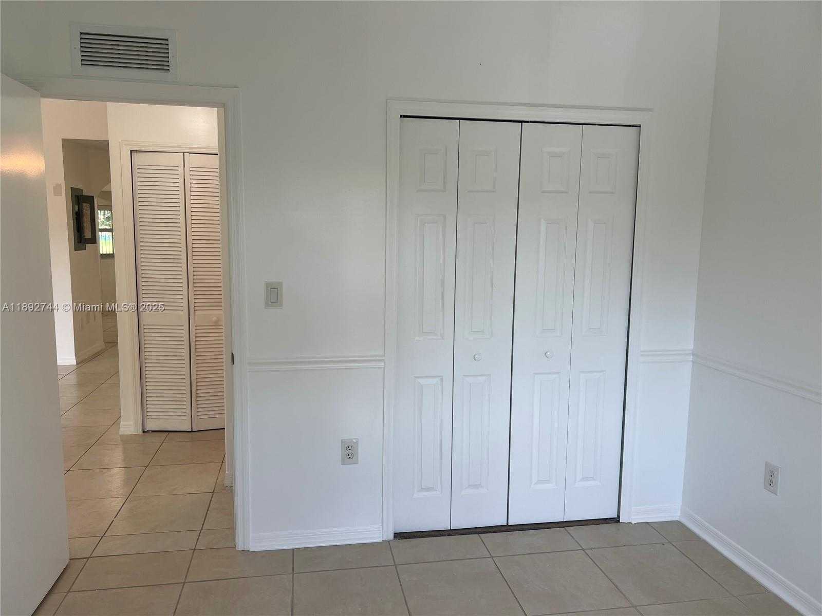 Small Image of 10756 NORTH KENDALL DR #J5, Miami Number 16