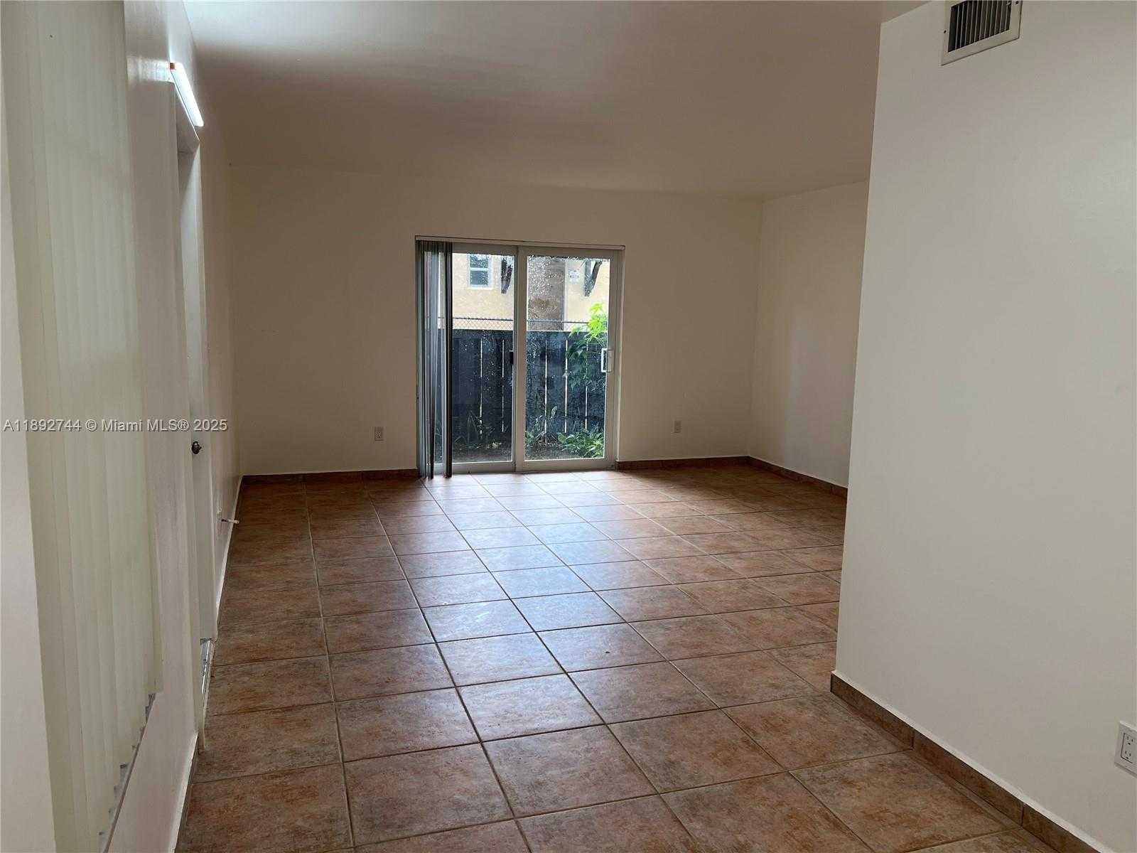 Small Image of 10756 NORTH KENDALL DR #J5, Miami Number 3