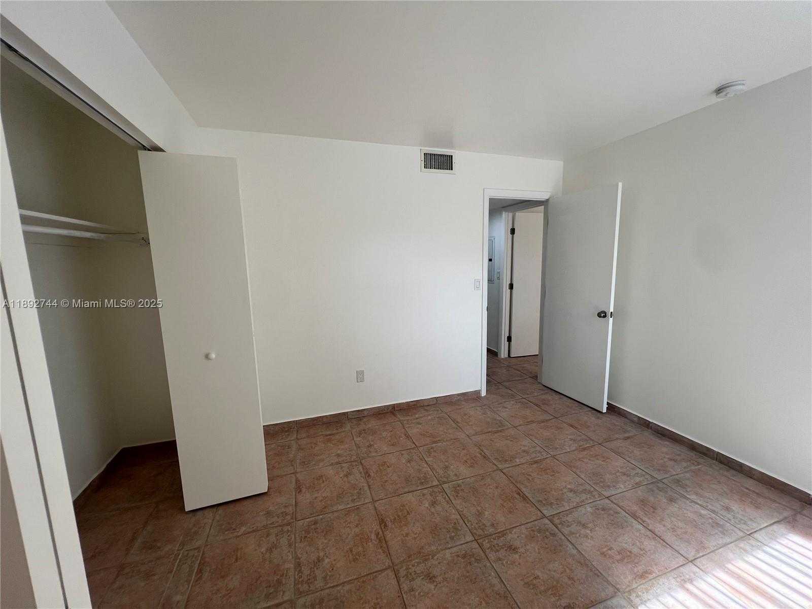 Small Image of 10756 NORTH KENDALL DR #J5, Miami Number 9