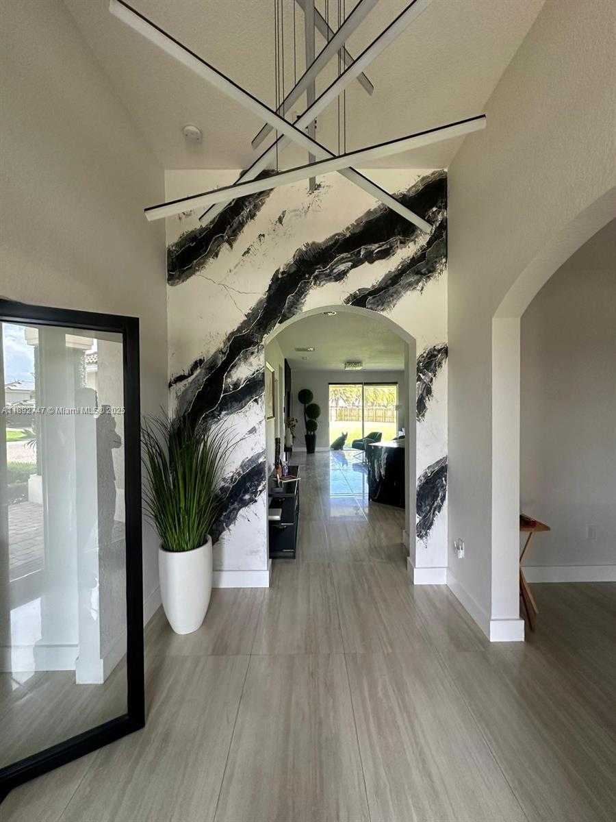 Small Image of 12944 SOUTH WEST 222ND ST, Miami Number 4