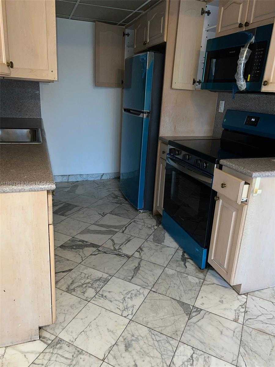 Small Image of 17600 NORTH BAY RD #N702, Sunny Isles Beach Number 10