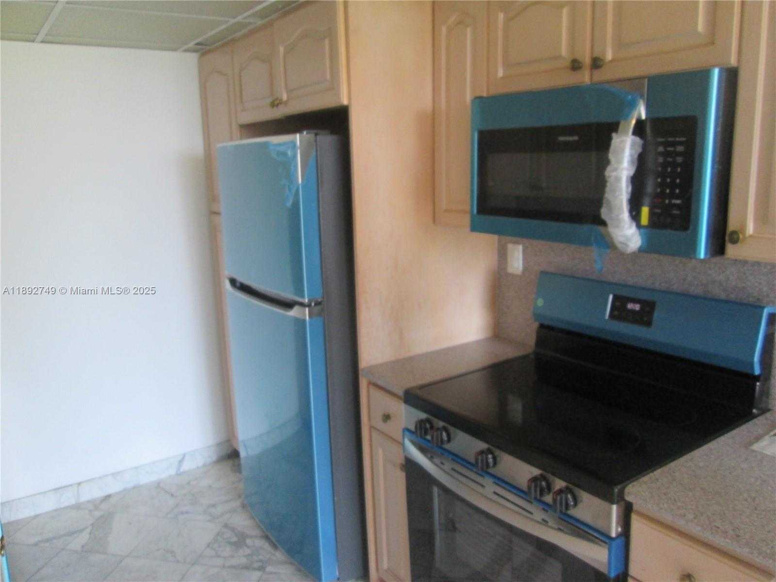 Small Image of 17600 NORTH BAY RD #N702, Sunny Isles Beach Number 11