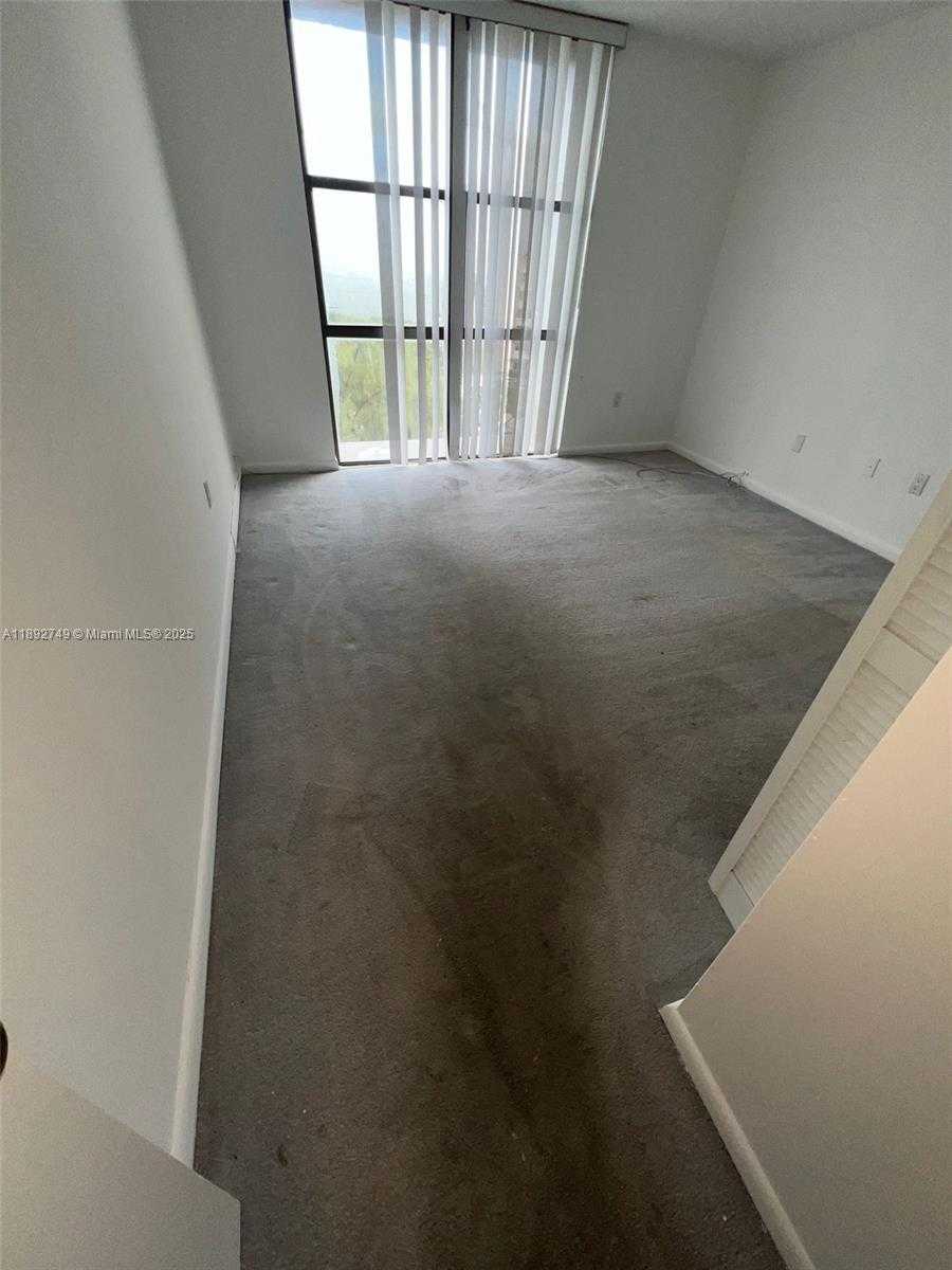 Small Image of 17600 NORTH BAY RD #N702, Sunny Isles Beach Number 12