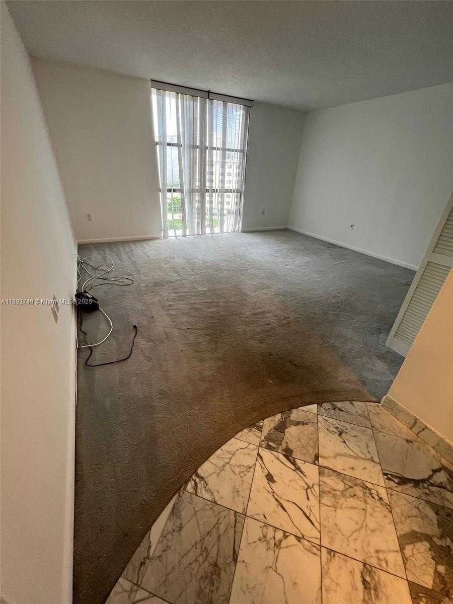 Small Image of 17600 NORTH BAY RD #N702, Sunny Isles Beach Number 13