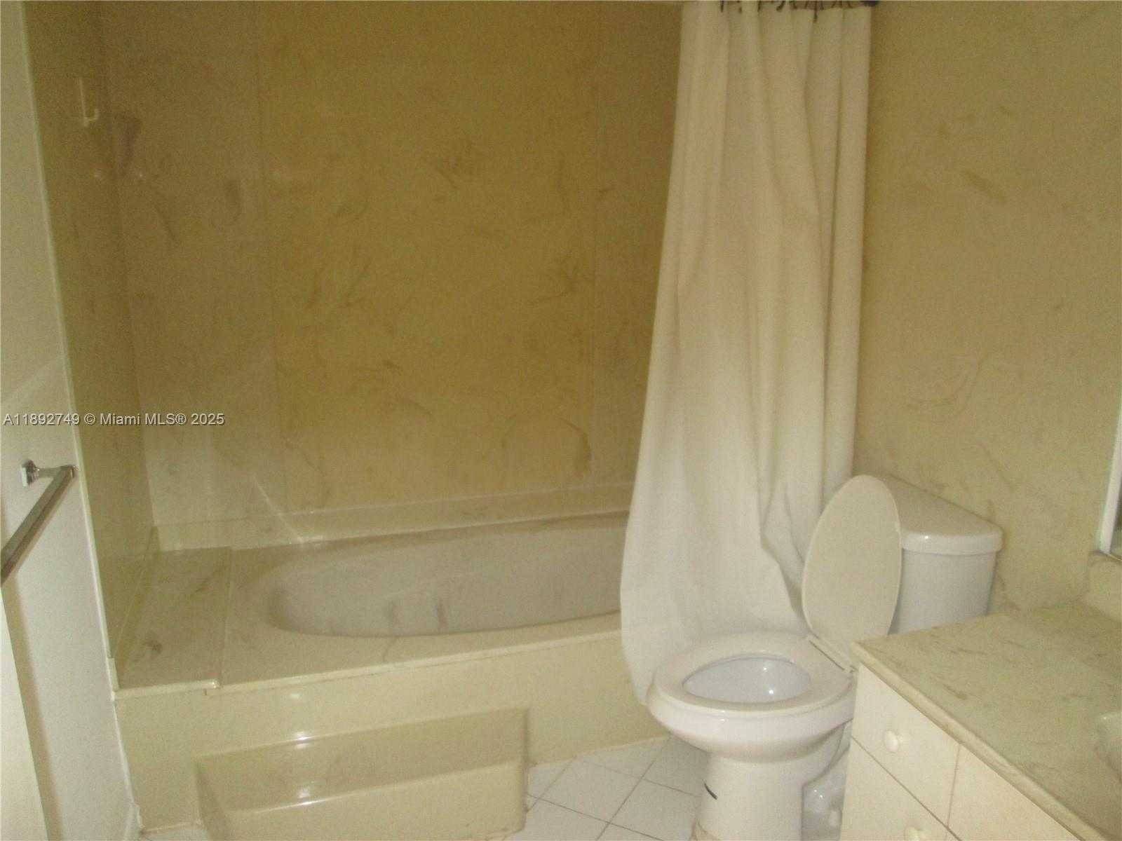 Small Image of 17600 NORTH BAY RD #N702, Sunny Isles Beach Number 21
