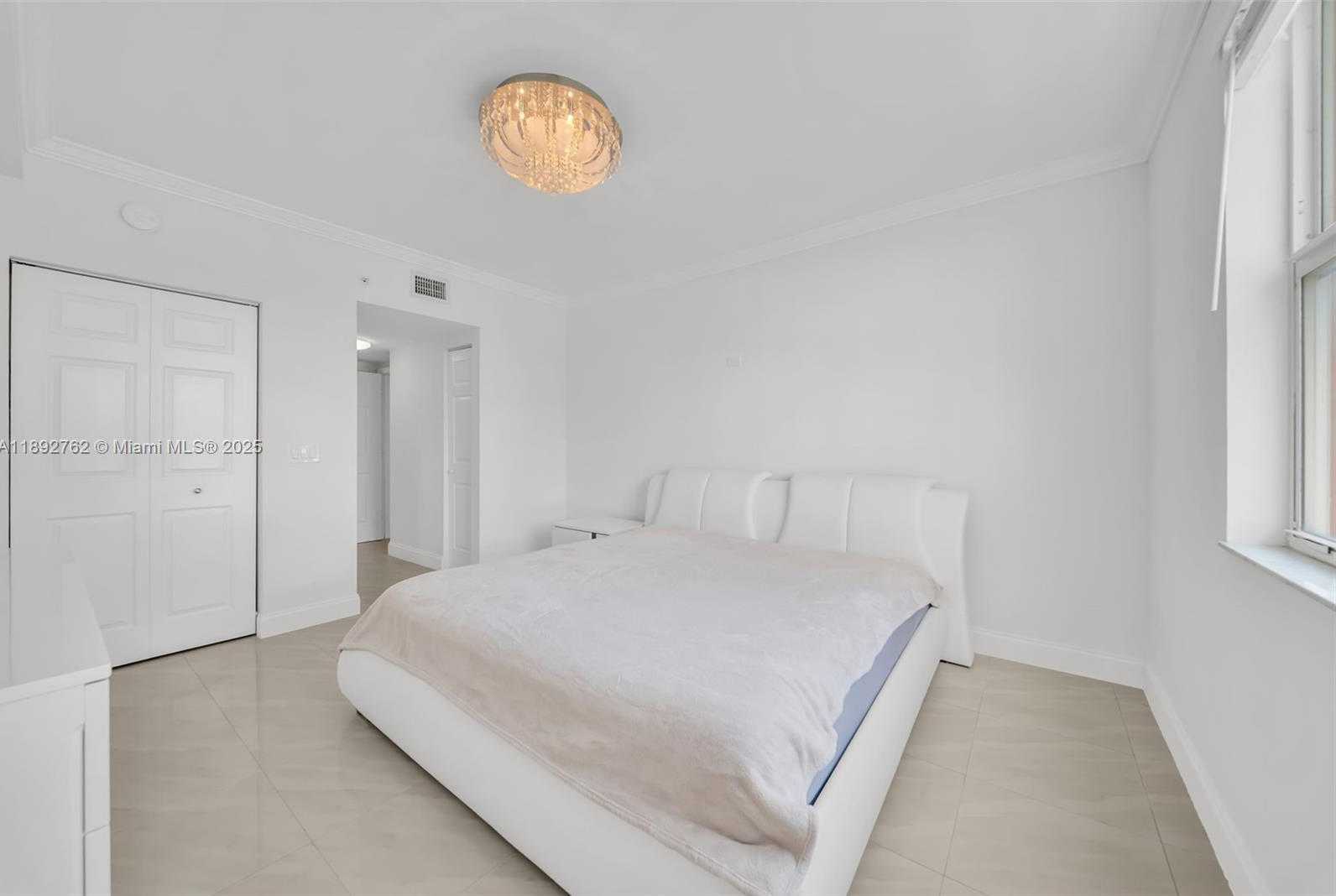 Small Image of 17150 NORTH BAY RD #2705, Sunny Isles Beach Number 18