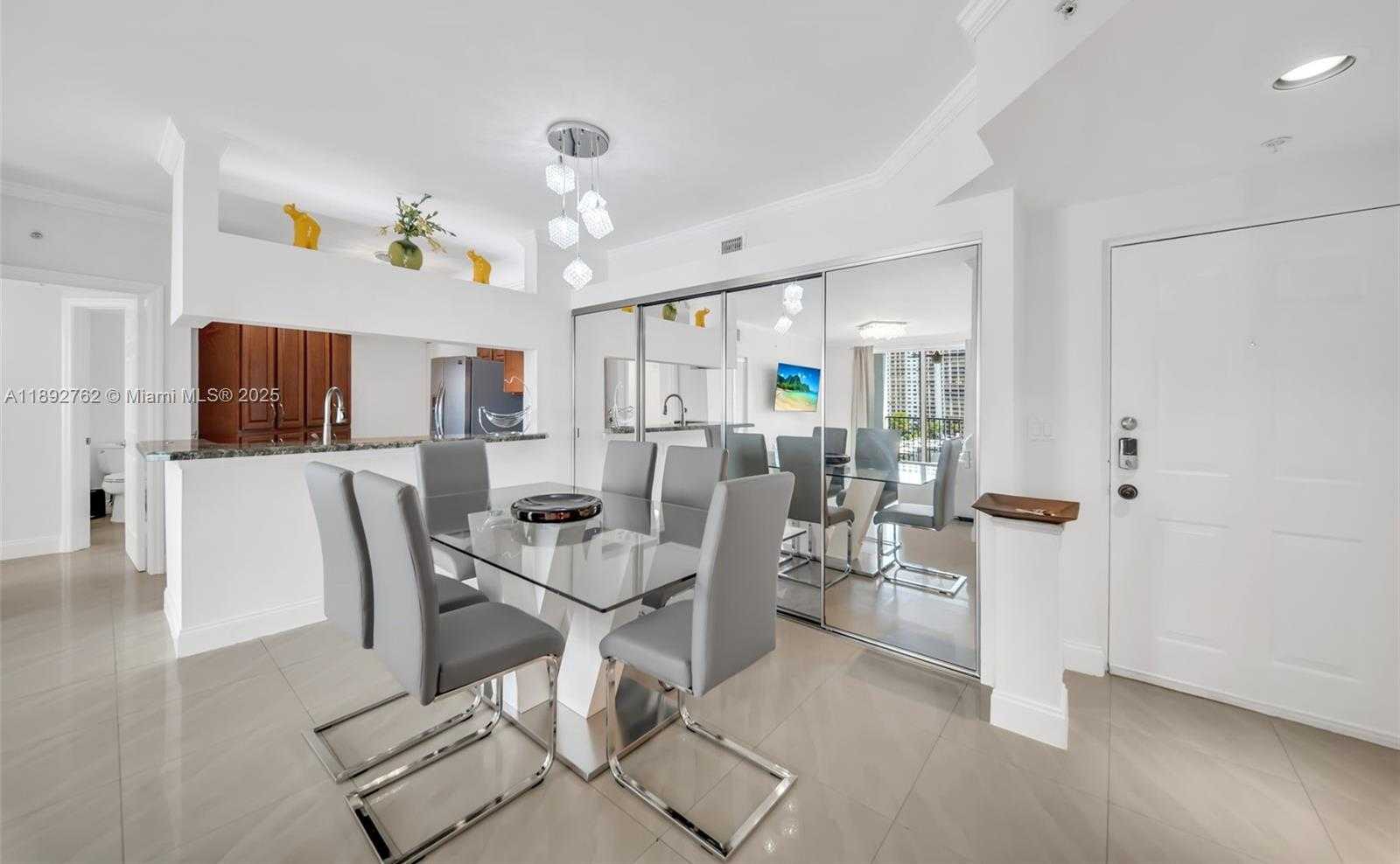 Small Image of 17150 NORTH BAY RD #2705, Sunny Isles Beach Number 5