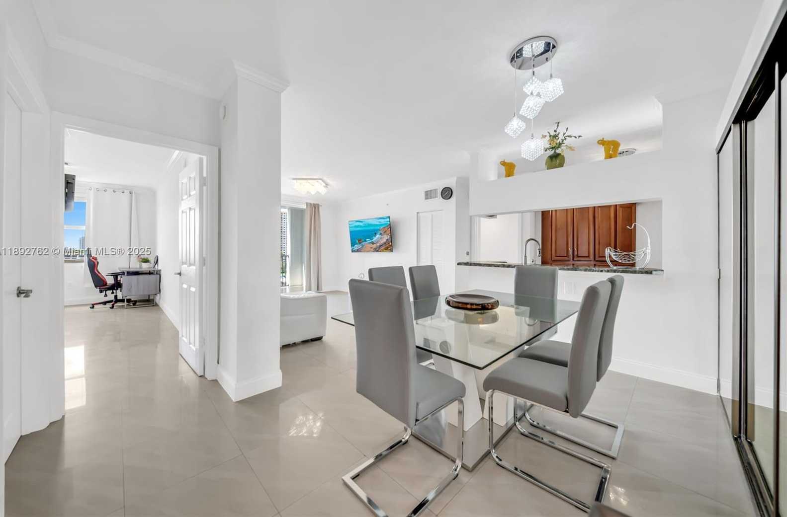 Small Image of 17150 NORTH BAY RD #2705, Sunny Isles Beach Number 7