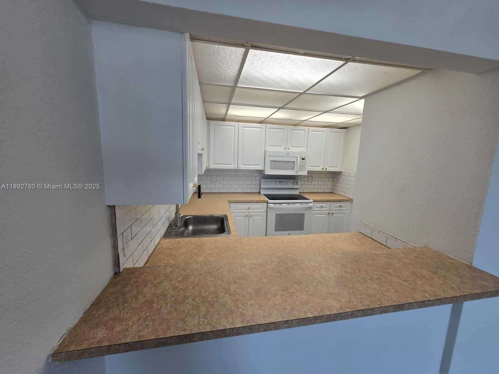 Small Image of 7010 NORTH WEST 186TH ST #5-508, Hialeah Number 11