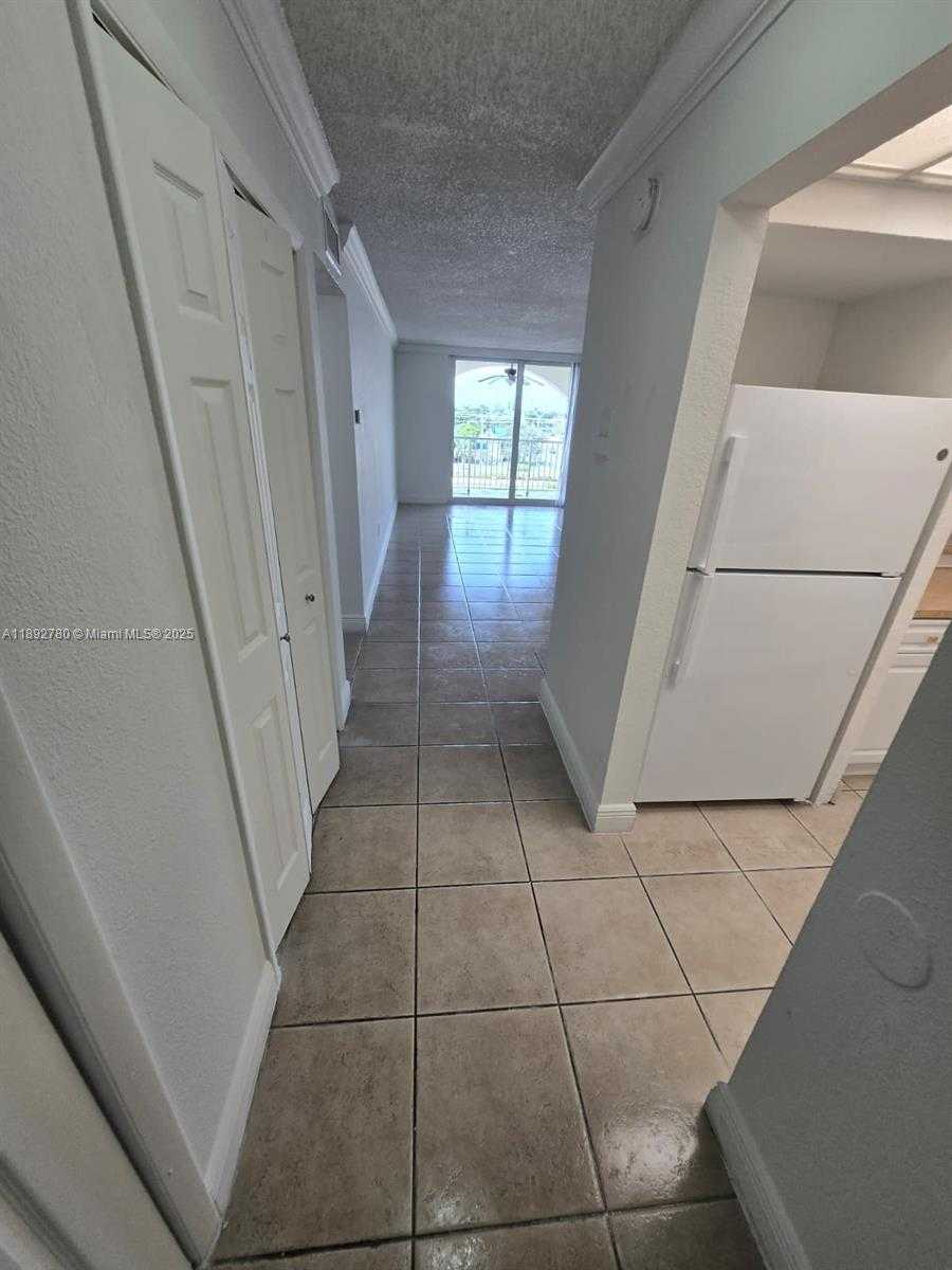 Small Image of 7010 NORTH WEST 186TH ST #5-508, Hialeah Number 9