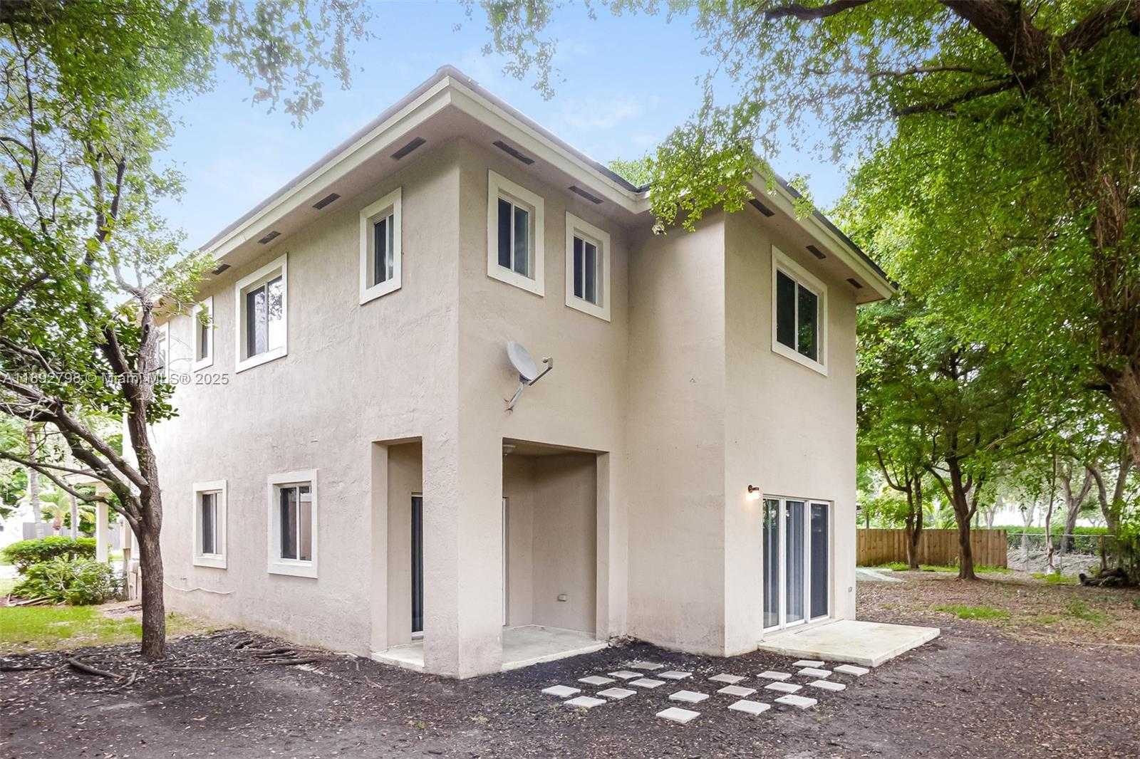 Small Image of 3326 NORTH EAST 3RD DR, Homestead Number 14