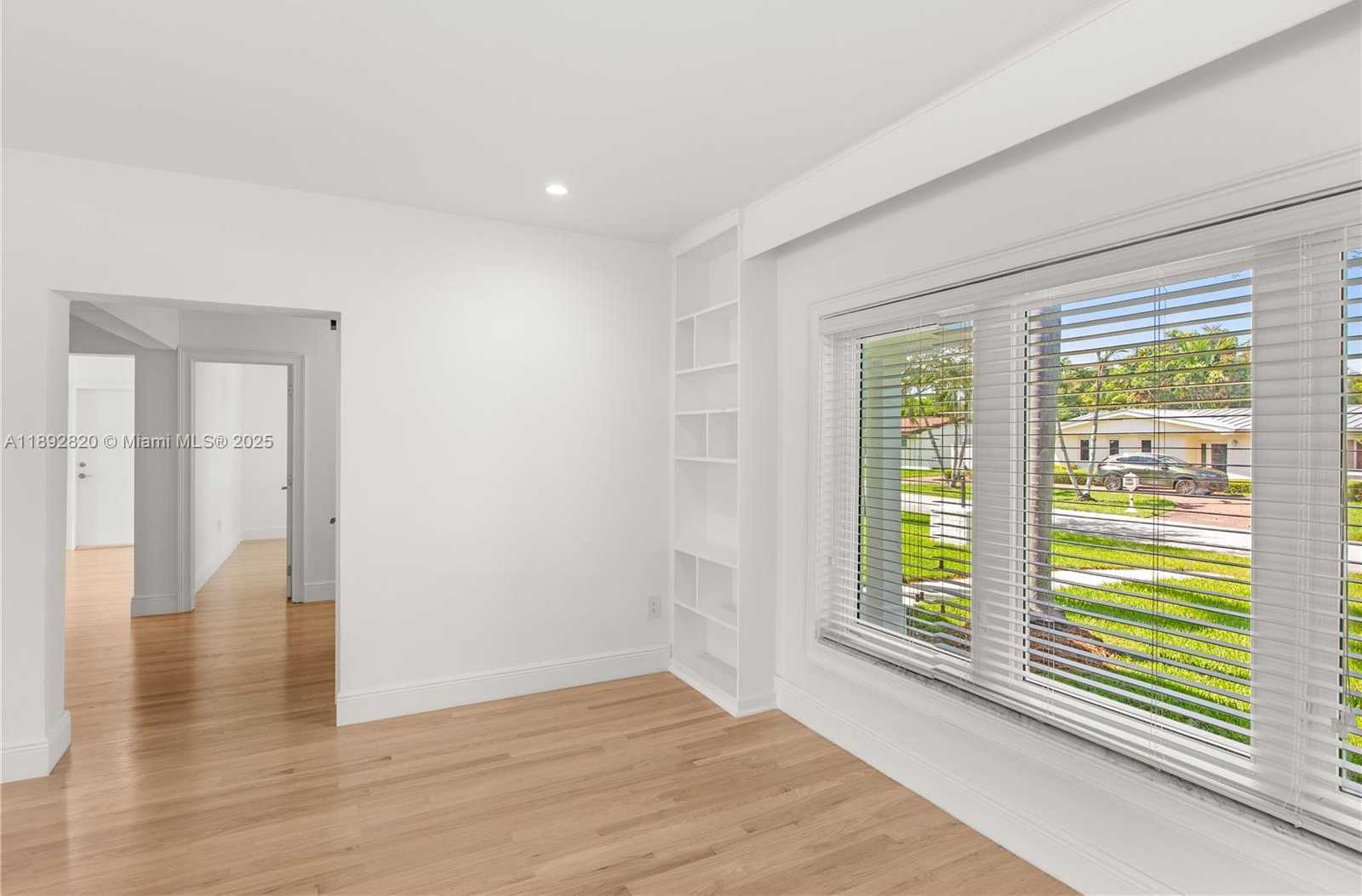 Small Image of 6270 MARLIN DR, Coral Gables Number 23