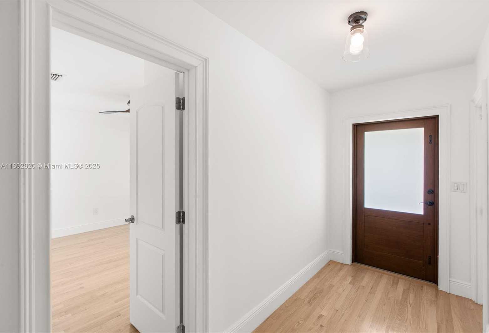 Small Image of 6270 MARLIN DR, Coral Gables Number 25