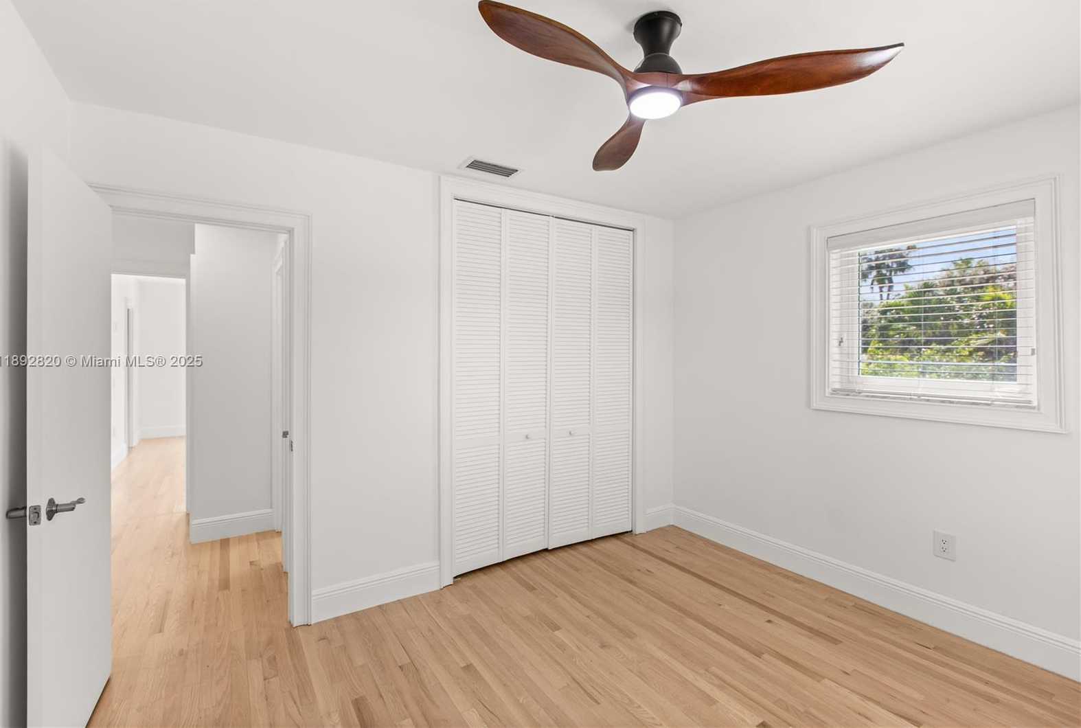 Small Image of 6270 MARLIN DR, Coral Gables Number 38