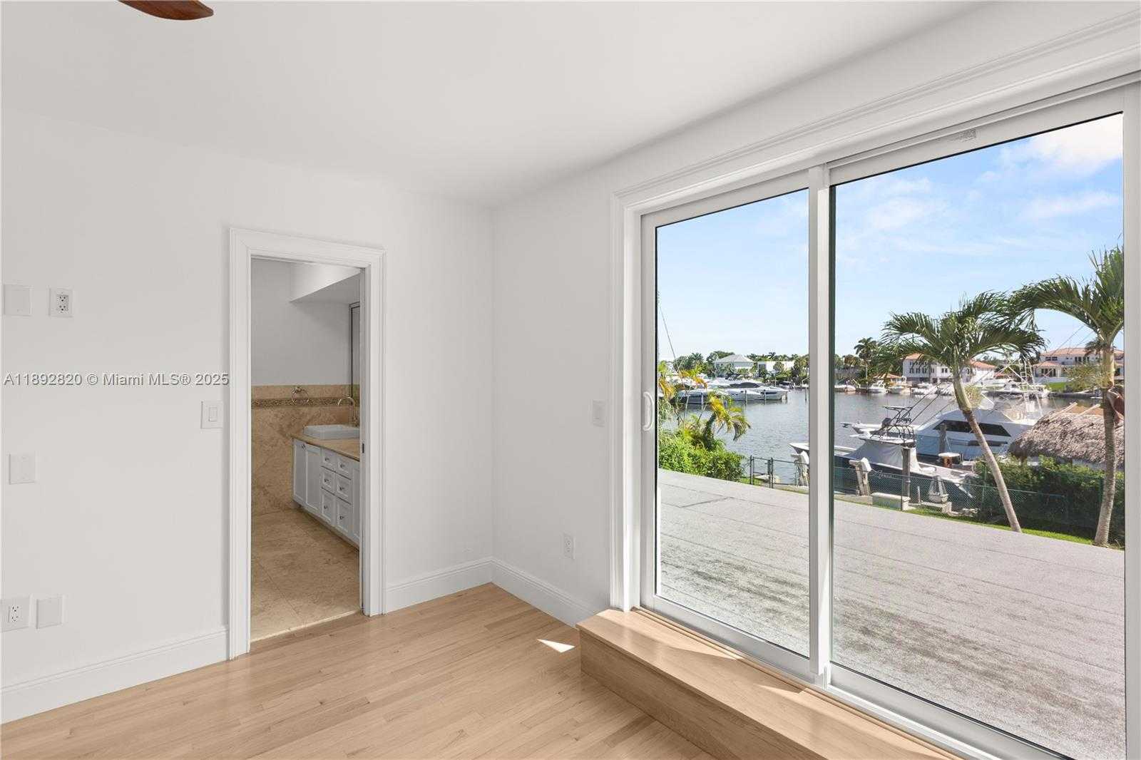 Small Image of 6270 MARLIN DR, Coral Gables Number 42