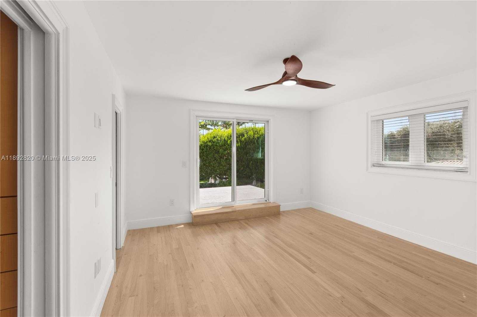 Small Image of 6270 MARLIN DR, Coral Gables Number 48