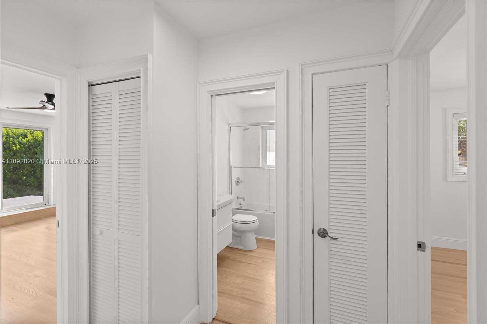 Small Image of 6270 MARLIN DR, Coral Gables Number 49